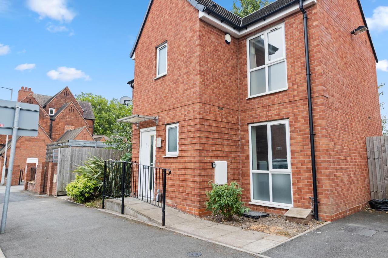 Royal House Wolverhampton - Perfect For Contractors & Large Groups ภายนอก รูปภาพ