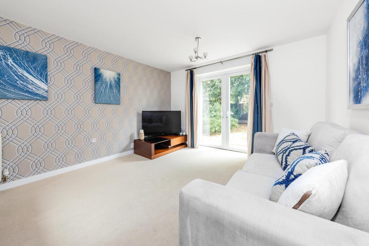 Royal House Wolverhampton - Perfect For Contractors & Large Groups ภายนอก รูปภาพ