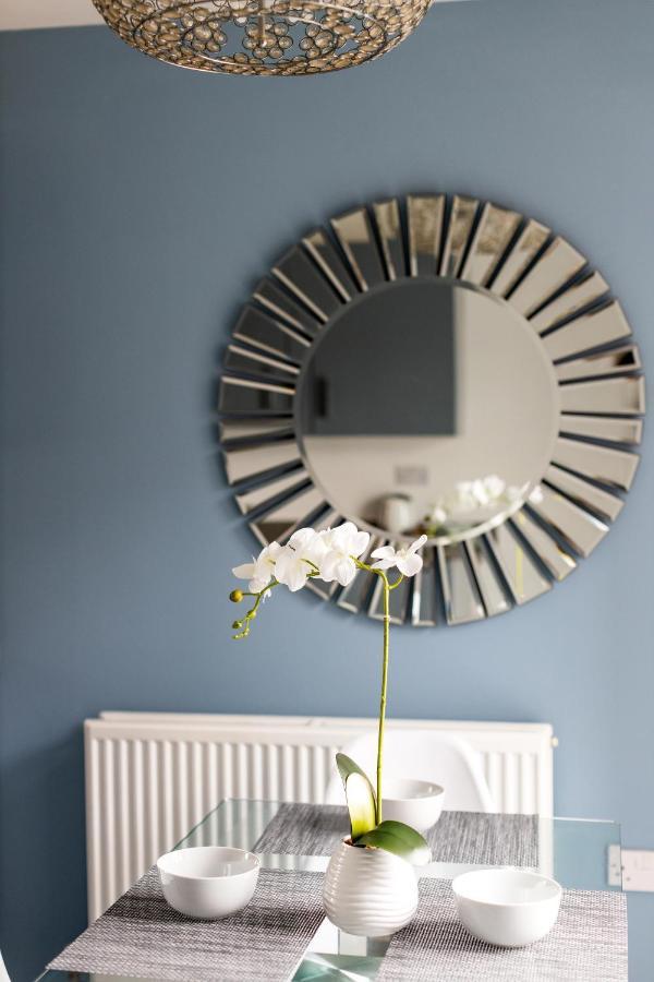 Royal House Wolverhampton - Perfect For Contractors & Large Groups ภายนอก รูปภาพ